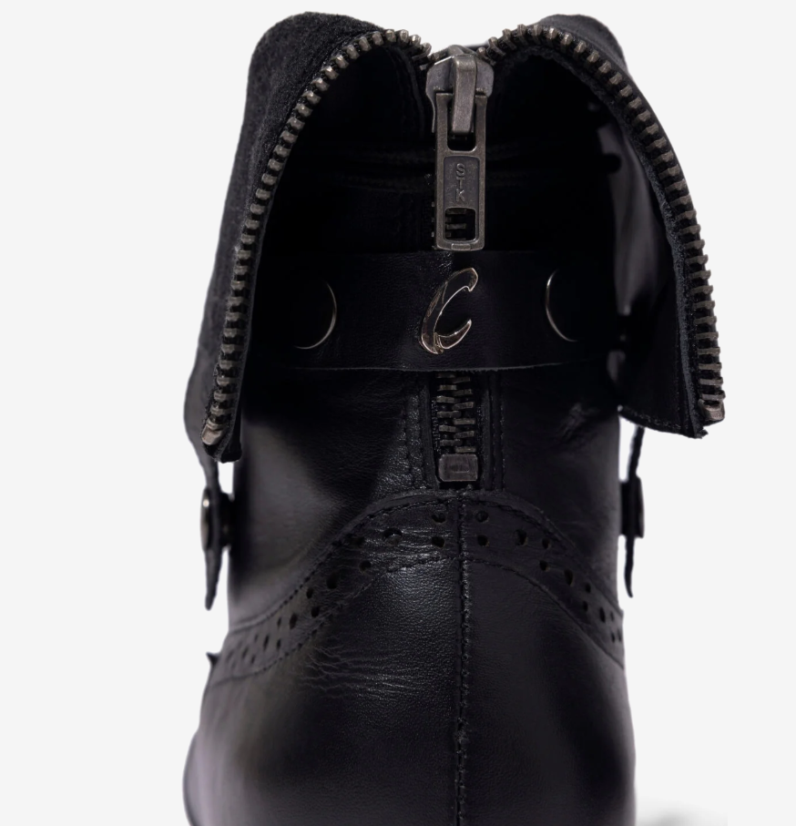 962 - Roxy Boot