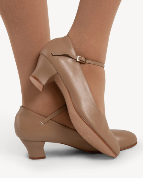 832 - Adult Mia Jr. 1.5" Character Shoe