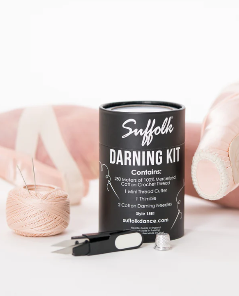 1581 - Darning Kit