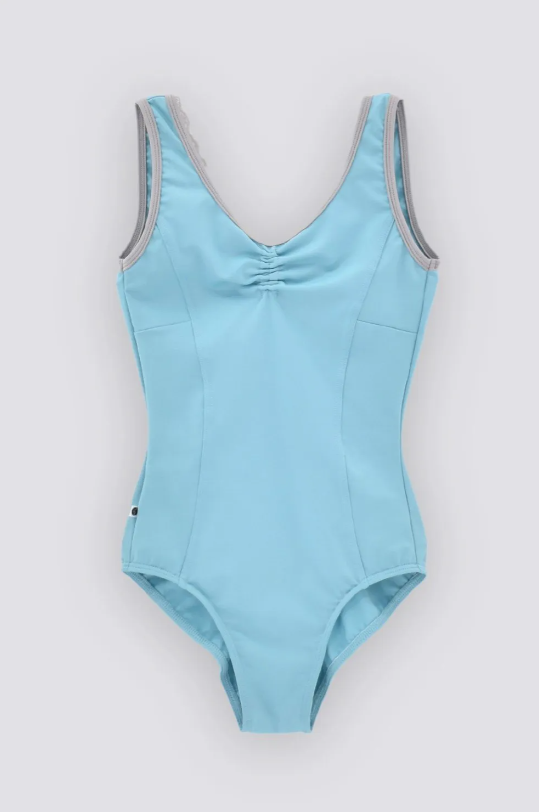 2105 - AVA in Motley Child